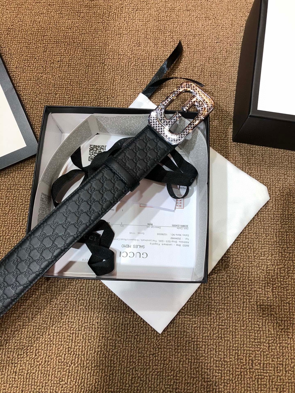 スーパーコピーグッチベルト内部構造